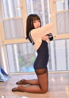 公交车强摁做开腿呻吟h动漫视